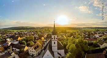 Blick auf die Gemeinde (Ebensfeld, Obermain.Jura)