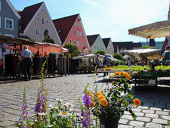 8922543_viehmarkt_krammarkt_berching.jpg